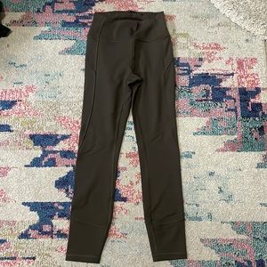 Lululemon in movement legging